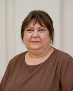 помоћна радница 6
